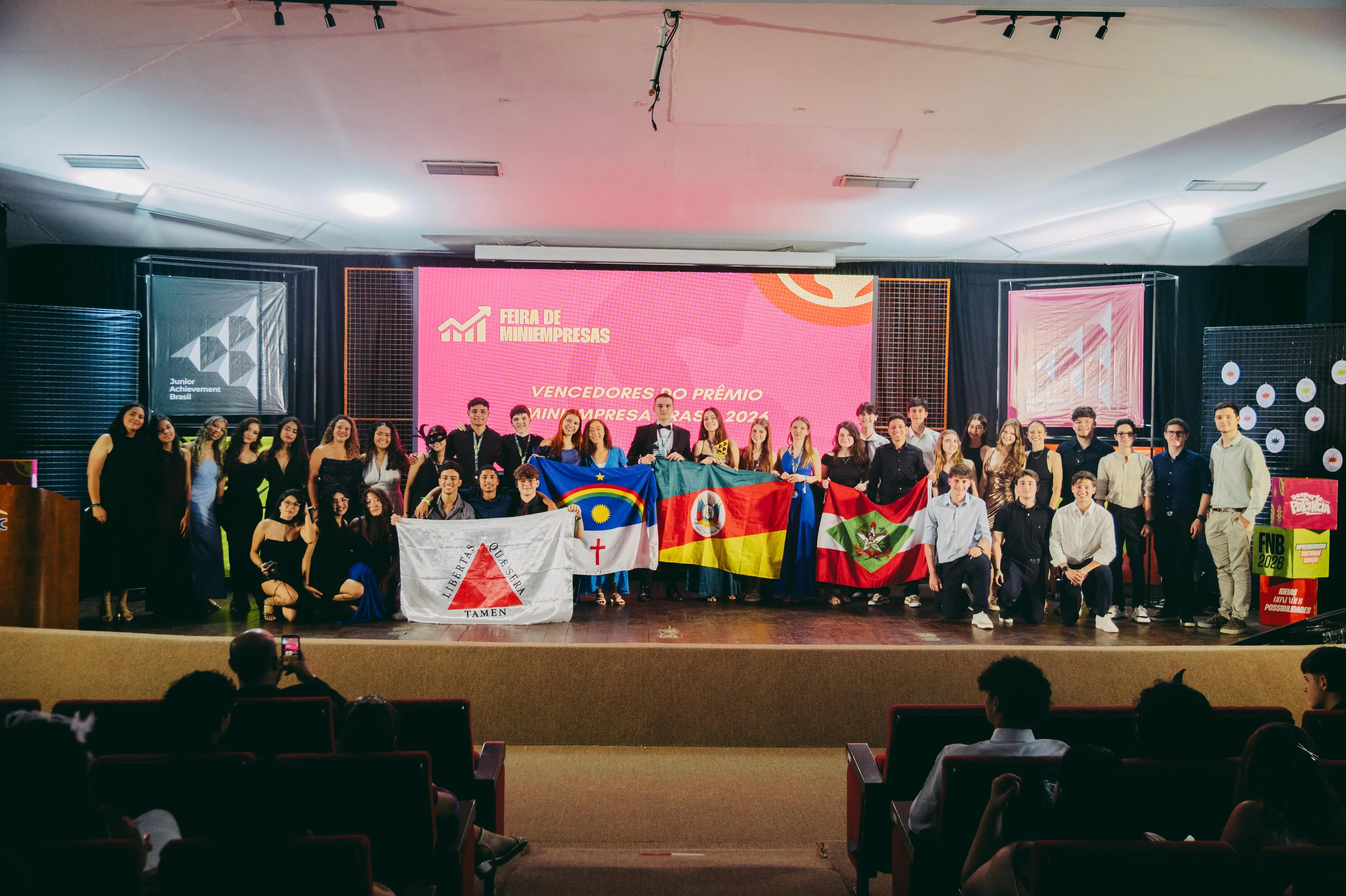 Estudantes do Colégio Tiradentes de Caxias do Sul vencem Prêmio Miniempresa Brasil 2026