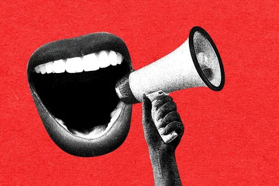 Powerful collage of a wide open mouth shouting into a megaphonePowerful collage of a wide open mouth shouting into a megaphone. Concept of strong voice, activism, marketing power, social messaging and expressive communication. Foto:  master1305/ stock.adobe.comFonte: 1794696449<!-- NICAID(16223113) -->