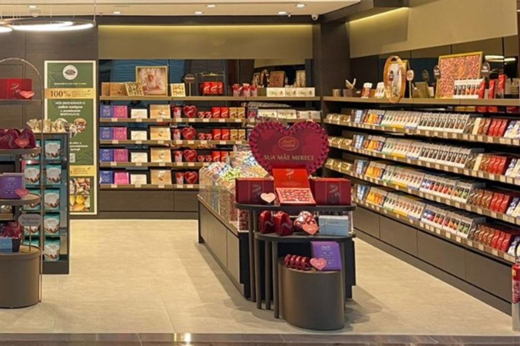 Criada há 176 anos, marca suíça de chocolate Lindt abre em Porto Alegre