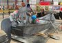 Escultura que homenageia pessoas que atuaram na enchente começa a ser produzida; obra vai ser instalada junto à Orla