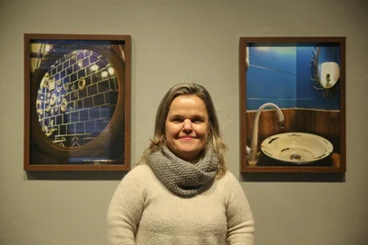 PORTO ALEGRE, RS, BRASIL - 2022.06.02 - Retrato de Mariane Rotter, na sua exposição Meu Ponto de Vista. (Foto: ANDRÉ ÁVILA/ Agência RBS)<!-- NICAID(15113712) -->