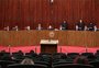 Julgamento de Bolsonaro no TSE é suspenso; placar está em dois a um pela condenação