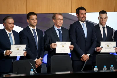 PORTO ALEGRE, RS, BRASIL, 08-12-2025: Cerimônia de posse do novo presidente do Grêmio. Odorico Roman, 67 anos, comandará o clube no triênio 2025-2028. Foto: Bruno Todeschini/Agência RBS<!-- NICAID(16183045) -->