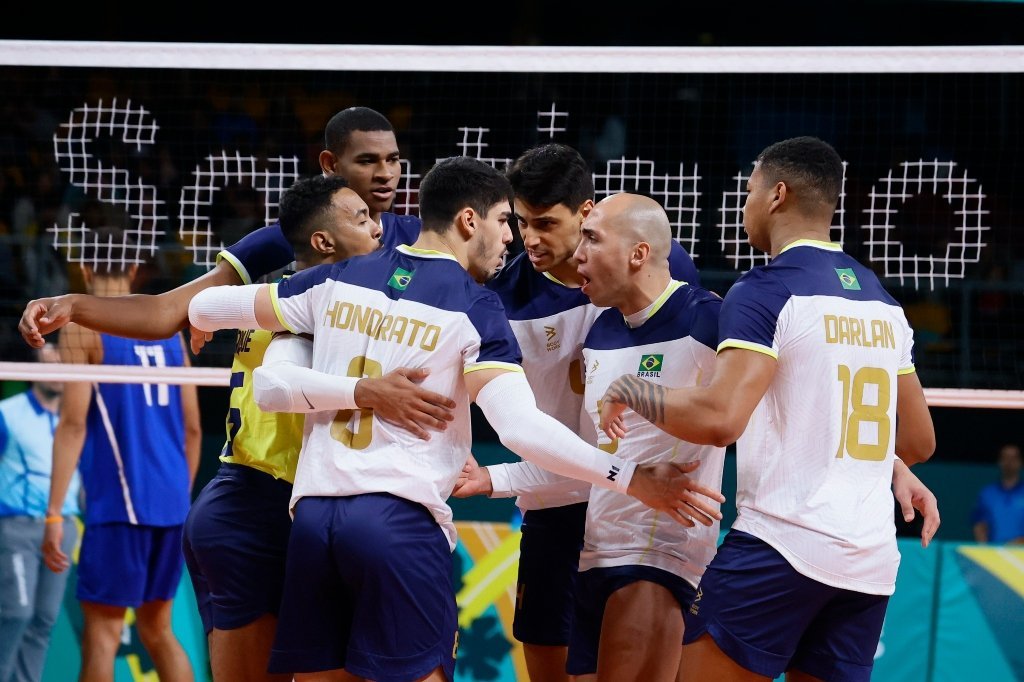 Seleção masculina de vôlei vence Cuba no tie-break e vai direto para a  semifinal do Pan de Santiago