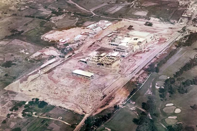 Imagens antigas do Iguatemi para marcar 40 anos da inauguração do primeiro shopping de grande porte da Capital<!-- NICAID(15399982) -->