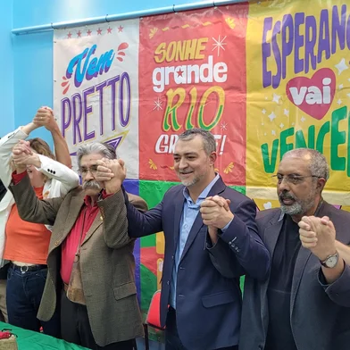 *A PEDIDO DE CRISTIANE BAZILIO* PT lança Olívio Dutra ao Senado - Foto: Gabriel Jacobsen/Agência RBS<!-- NICAID(15158106) -->