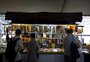 Depósito que abriga metade das barracas usadas na Feira do Livro de Porto Alegre foi atingido pela enchente