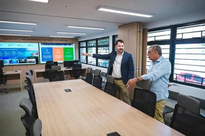 Porto Alegre, RS, Brasil - 12/12/2024 - Lançamento do sistema de automação de projetos edilícios e do geoportal de Porto Alegre e apresentação do novo sistema de consultas urbanísticas. Local: SMAMUS - Auditório. Fotos: Cesar Lopes/ PMPA