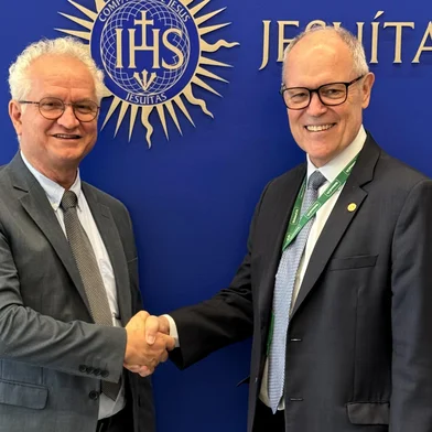 Padre Sérgio Mariucci, reitor da Unisinos (E) e Márcio Pizzato, presidente do Conselho de Administração da Unimed (D)<!-- NICAID(16204748) -->