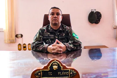 Tenente-Coronel de Artilharia Flávio de Paiva Silva, comandante do 3º GAAAe<!-- NICAID(16238005) -->