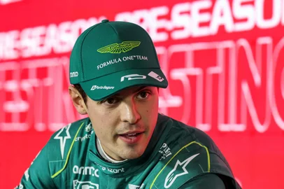 Aston Martin's Brazilian-Italian driver Felipe Drugovich attends a press conference on the first day of Formula One pre-season testing at the Bahrain International Circuit in Sakhir on February 23, 2023. (Photo by Giuseppe CACACE / AFP)Editoria: SPOLocal: SakhirIndexador: GIUSEPPE CACACESecao: motor racingFonte: AFPFotógrafo: STF<!-- NICAID(15525422) -->