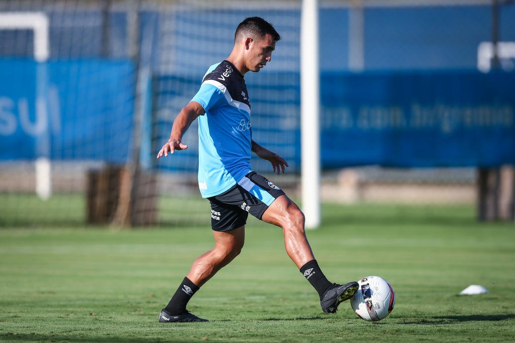 Cristaldo será titular do Grêmio diante do Corinthians