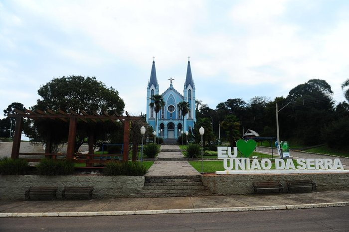 Igreja Santo Antônio está no centro de União da Serra