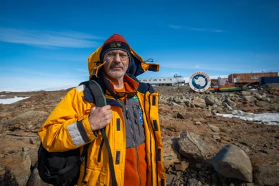 International Antarctic Coastal Circumnavigation Expedition â ICCE.  Photo/Video Â© Anderson Astor and Marcelo CuriaIndexador: Anderson Astor<!-- NICAID(15937047) -->