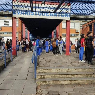 Volta as aulas na rede estadual de Caxias do Sul hoje. Mais de 52 mil estudantes voltam às aulas em escolas públicas de Caxias entre segunda e terça-feira.<!-- NICAID(15683020) -->