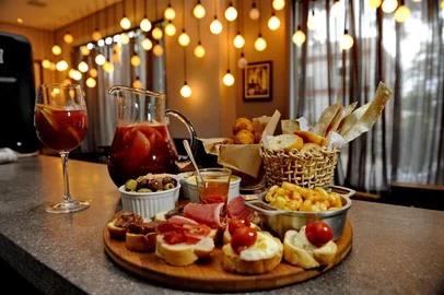 Brasil, porto Alegre, 25/02/2013-para o caderno gastrô- lola bar de tapas<!-- NICAID(9130031) -->