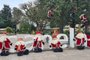 O 36° Sonho de Natal, que começa em 27 de outubro e vai até 14 de janeiro de 2024, está ganhando as ruas de Canela com a instalação de adornos natalinos em rótulas, canteiros, árvores, fachadas e praças.<!-- NICAID(15574017) -->