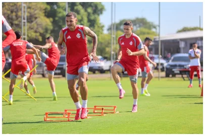 Alan Patrick e Borré no treino do Inter