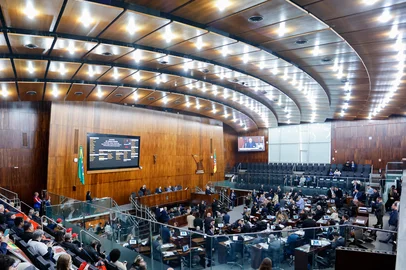 PORTO ALEGRE - RS - BRASIL - 03/06/2025. Ordem do dia - ComunicaÃ§Ãµes. PlenÃ¡rio 20 de Setembro. Fotos: Fernando Gomes / ALRS<!-- NICAID(16051839) -->