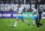 Com suspeita de luxação no ombro, Monsalve vira dúvida no Grêmio