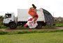 VÍDEO: gari influencer de Tramandaí acumula milhares de seguidores ao mostrar a rotina nas redes sociais