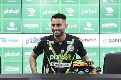 atleta de 31 anos estava no Ituano e chega para substituir Felipe Alves, que foi para o São Paulo<!-- NICAID(15167012) -->