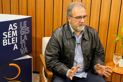 Gustavo Victorino<!-- NICAID(15437286) -->