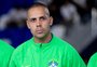 Por que os jogadores da seleção brasileira de futsal não jogam no Brasil?