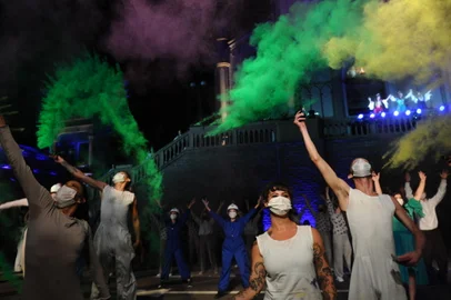 CAXIAS DO SUL, RS, BRASIL (05/03/2022)Último desfile da Festa da Uva 2022. (Antonio Valiente/Agência RBS)<!-- NICAID(15034129) -->