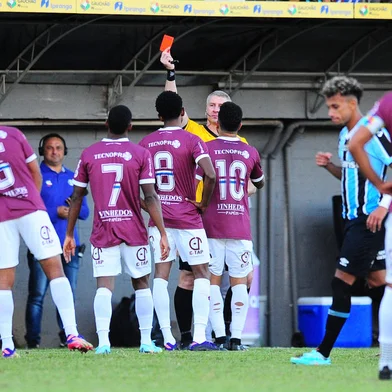CAXIAS DO SUL, RS, BRASIL, 01/04/2023. Caxias x Grêmio, primeiro jogo da final do Campeonato Gaúcho (Gauchão 2023) e realizado no estádio Centenário. (Porthus Junior/Agência RBS)<!-- NICAID(15392007) -->