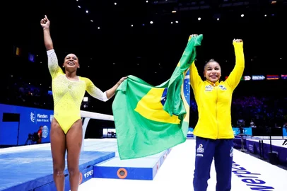 Rebeca Andrade, Flávia Saraiva, ginástica artística