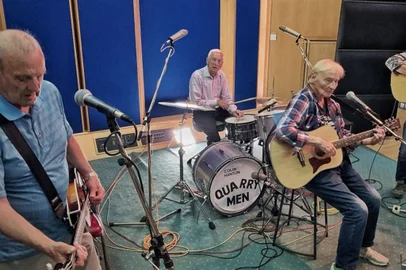 The Quarrymen, banda conhecida por ter sido a primeira de John Lennon, vem ao São Chico Beatle Festival em 2025.<!-- NICAID(15943430) -->