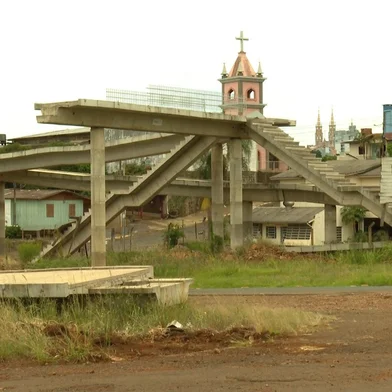 construção de duas passarelas na BR-386, em Frederico Westphalen estão paradas