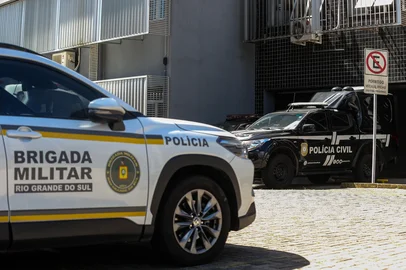 CAXIAS DO SUL, RS, BRASIL, 31/03/2026. Com presídios superlotados e sem poder receber novos apenados, Caxias do Sul tem 12 presos em delegacia. (Neimar De Cesero/Agência RBS)Indexador: Neimar De Cesero<!-- NICAID(16255903) -->