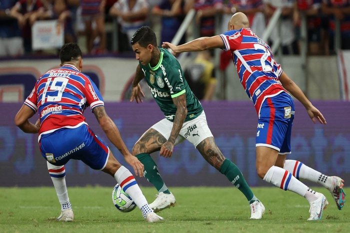 Palmeiras perde invencibilidade de 15 jogos, mas avança para as quartas da  Copa do Brasil