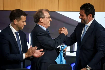 Bruno Todeschini / Agencia RBS PORTO ALEGRE, RS, BRASIL, 08-12-2025: Cerimônia de posse do novo presidente do Grêmio. Odorico Roman, 67 anos, comandará o clube no triênio 2025-2028. Foto: Bruno Todeschini/Agência RBS<!-- NICAID(16183051) -->