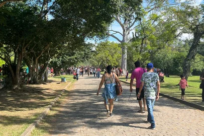 Zoológico de Sapucaia recebe público neste feriado de Dia do Trabalhador para comemorar seus 61 anos.<!-- NICAID(15416852) -->