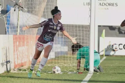 Patrícia Sochor, Ferroviária
