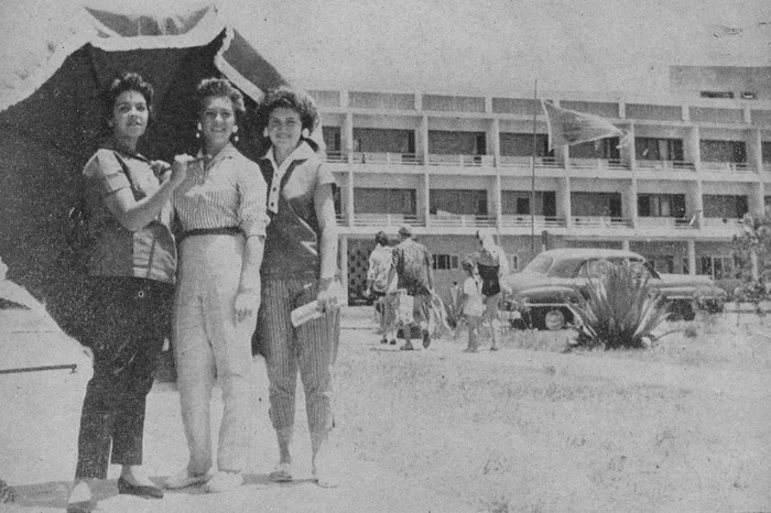 Maria Rosa Barbosa, Célia Luiza Aranha e Terezinha Falleiro em Atlântida, em 1955.
