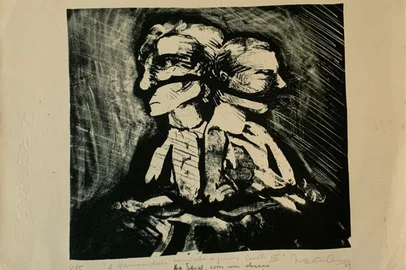 A partir do dia 15 de maio de 2026 será possível conferir de forma gratuita mais uma exposição acessível com obras do Acervo Municipal de Artes de Caxias do Sul. A exposição conta com a curadoria de Jacks Ricardo Selistre e tem visitação gratuita até o dia 14 de junho, integrando a programação nacional do IBRAM da Semana dos Museus.IMAGEM: Gravura de Maria Beatriz Caruso<!-- NICAID(16284453) -->
