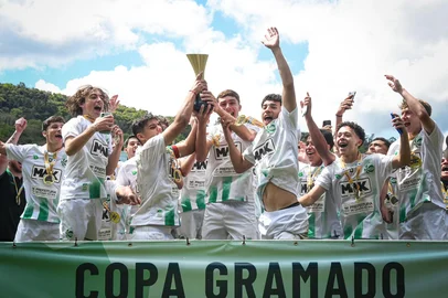 Copa Gramado<!-- NICAID(16131593) -->