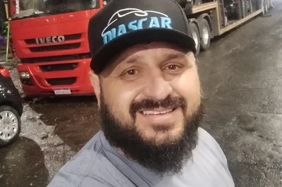 “Vivia para o trabalho e os filhos”, dizem familiares de homem que morreu em acidente na Vera Cruz<!-- NICAID(15876733) -->
