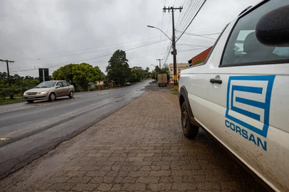 Santa Cruz do Sul, RS, BRASIL, 17/09/2019: Bola ao centro sobre a corsan: reservatórios da Corsan em Santa Cruz do Sul. Cidade sofre com falta de água. (Foto: Omar Freitas / Agência RBS)<!-- NICAID(14252675) -->