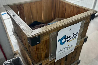 Campanha “Cobertos de Amor” arrecada agasalhos e cobertores em Passo Fundo e Erechim; saiba como doar<!-- NICAID(16281935) -->