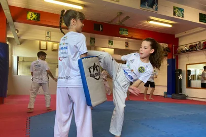 aulas do projeto da ACTKD - associação caxiense de taekwondo em 2024<!-- NICAID(15785653) -->