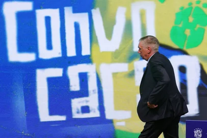 Cerimônia de convocação da seleção brasileira para a Copa do Mundo 2026RJ - FUTEBOL/CONVOCAÇÃO/SELEÇÃO - ESPORTES - O técnico Carlo Ancelotti, da seleção brasileira, divulga os 26 jogadores convocados para Copa do Mundo de 2026, em cerimônia realizada no   Museu do Amanhã, no centro do Rio de Janeiro, nesta segunda-feira (18).   18/05/2026 - Foto: PEDRO KIRILOS/ESTADÃO CONTEÚDOEditoria: ESPORTESLocal: RIO DE JANEIROIndexador: PEDRO KIRILOSFotógrafo: ESTADÃO CONTEÚDO<!-- NICAID(16288250) -->
