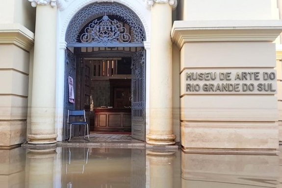 Enchente no Museu de Arte do Rio Grande do Sul, Margs, no centro histórico de Porto Alegre.<!-- NICAID(15767574) -->