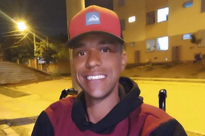 Carlos José Canabarro da Silva, 35 anos, foi morto no dia 17 de agosto, enquanto acompanhava partida de futebol na zona norte de Porto Alegre.**FOTOGRAFIA INDEXADA A PEDIDO DE LETÍCIA MENDES**<!-- NICAID(15517194) -->