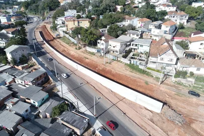 PORTO ALEGRE, RS, BRASIL, 18/07/2023- Atualização das obras da Avenida Tronco. Foto: Lauro Alves  / Agencia RBS<!-- NICAID(15485491) -->