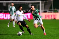 CAXIAS DO SUL, RS, BRASIL, 29/05/2026. Juventude x América-MG, jogo válido pela 11ª rodada da série B do Campeonato Brasileiro 2026 e realizado no estádio Alfredo Jaconi. Na foto, o lateral-esquerdo Wadson. (Porthus Junior/Agência RBS)<!-- NICAID(16296643) -->